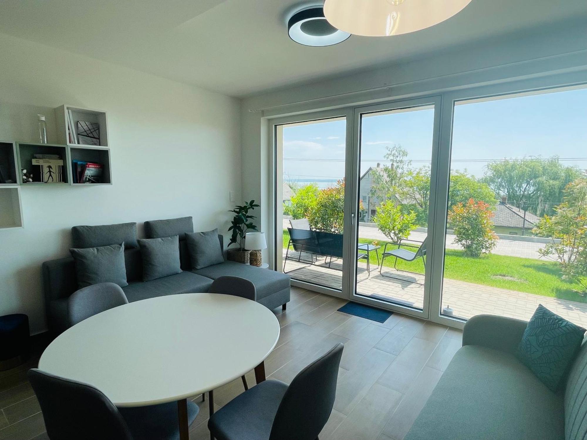 Panorama Superior Apartments - Pool, Garden, Parking Balatonalmádi Eksteriør billede