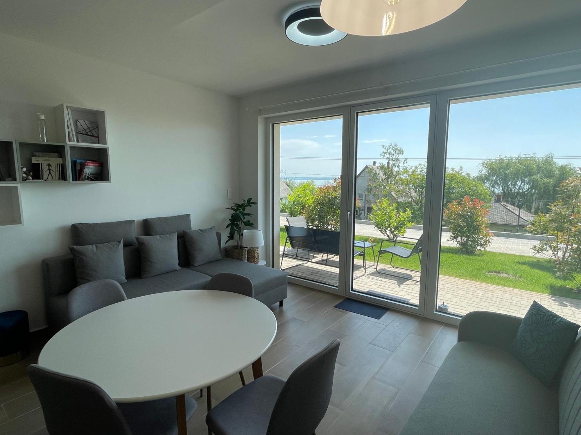 Panorama Superior Apartments - Pool, Garden, Parking Balatonalmádi Eksteriør billede